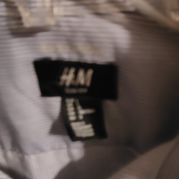 Mens H&M long-sleeved button up shirt - Picture 3 of 3